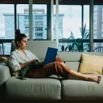 Mencuci Sofa dengan Bersih Maksimal