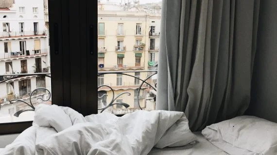 Tempat Tidur Kotor Bawa Ke Jasa Cuci Springbed Terdekat
