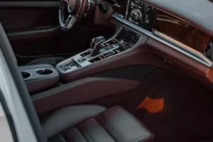 Jasa Cuci Karpet Dasar Mobil Terbaik dan Bersih Maksimal